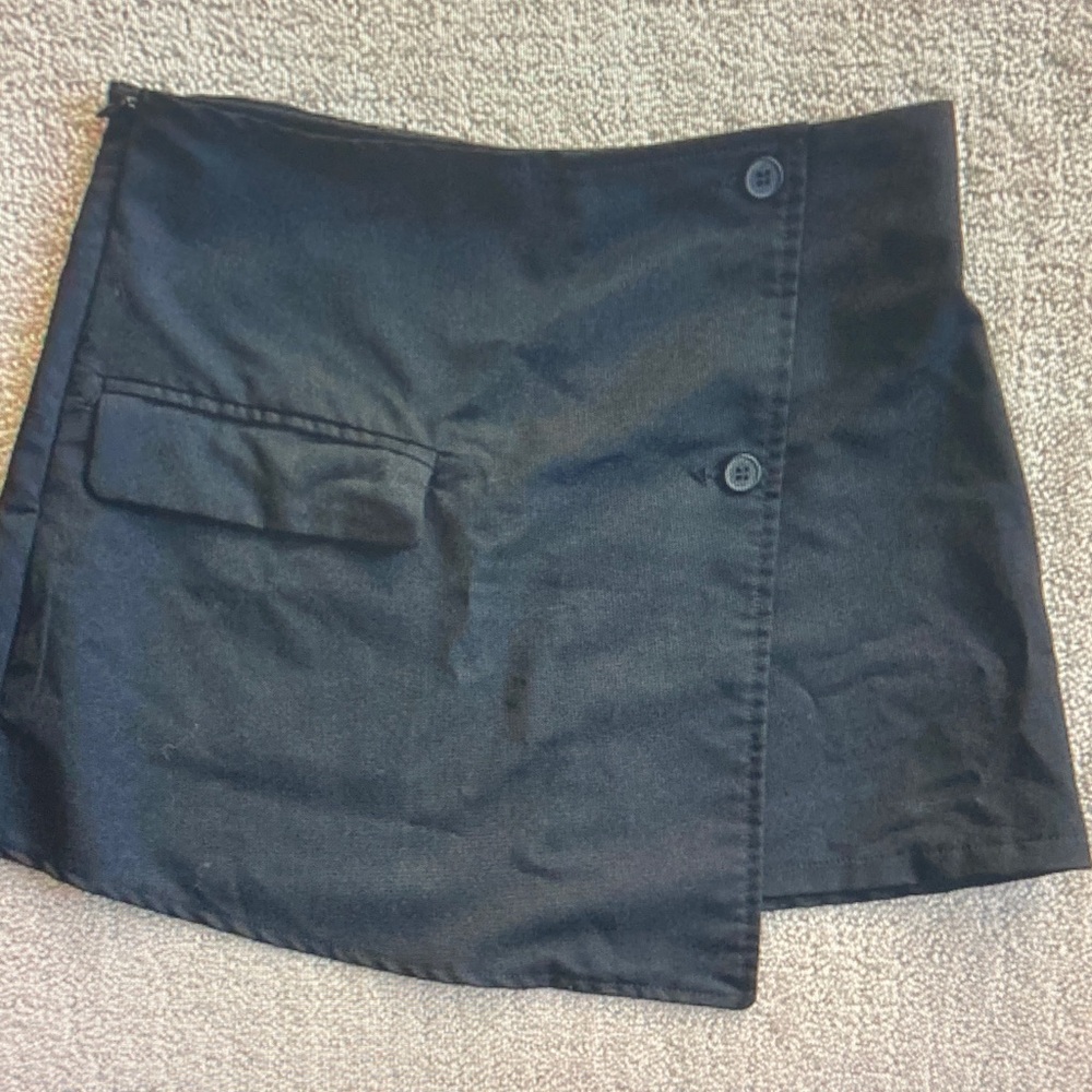 SHEIN Black Mini Skirt with Button Detail